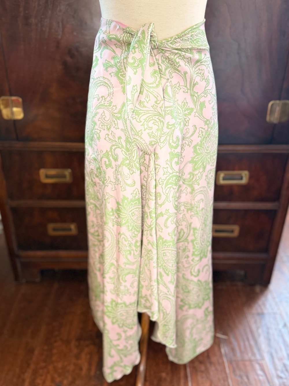 J McLaughlin 100% SILK Paisley Artsy Maxi Bias Skirt Size 6